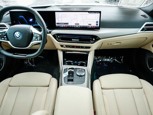 Used 2025 BMW i4 eDrive40 w/ Premium Package image 10