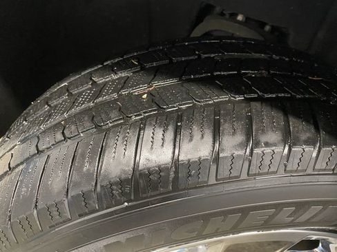 Used 2019 Chevrolet Suburban LT w/ LT Signature Package image 44