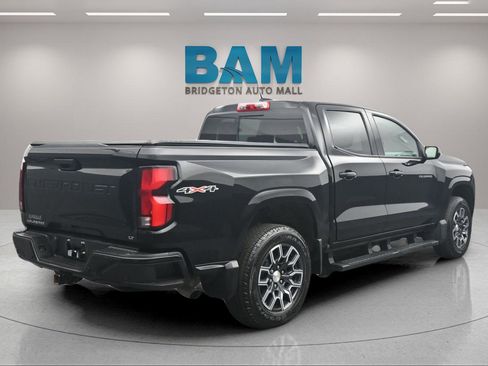 Used 2024 Chevrolet Colorado LT w/ LT Convenience Package III AWD/4WD image 6