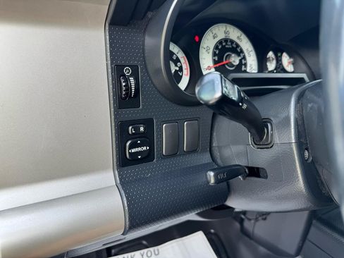 Used 2007 Toyota FJ Cruiser 4WD image 38