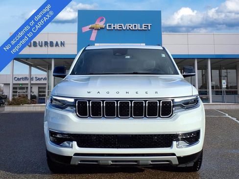 Used 2024 Jeep Wagoneer Series II w/ Flexible Seating Group image 2
