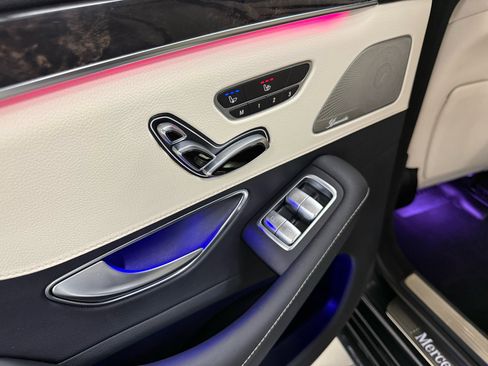 Used 2018 Mercedes-Benz S 560 4MATIC Sedan image 12