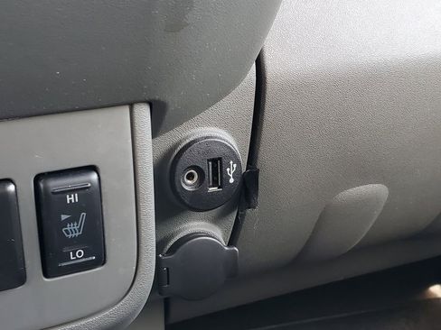 Used 2020 Nissan Frontier SV w/ Midnight Edition Floor Mats image 28