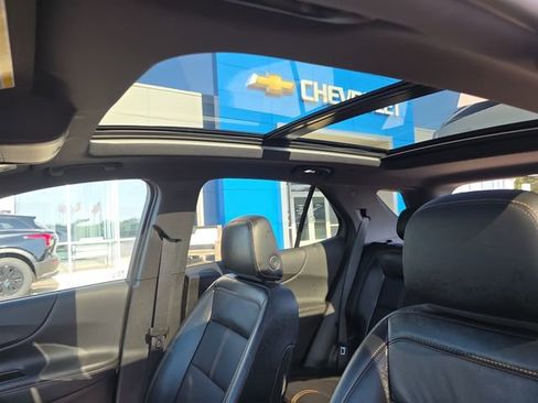 Used 2024 Chevrolet Equinox Premier AWD/4WD image 24