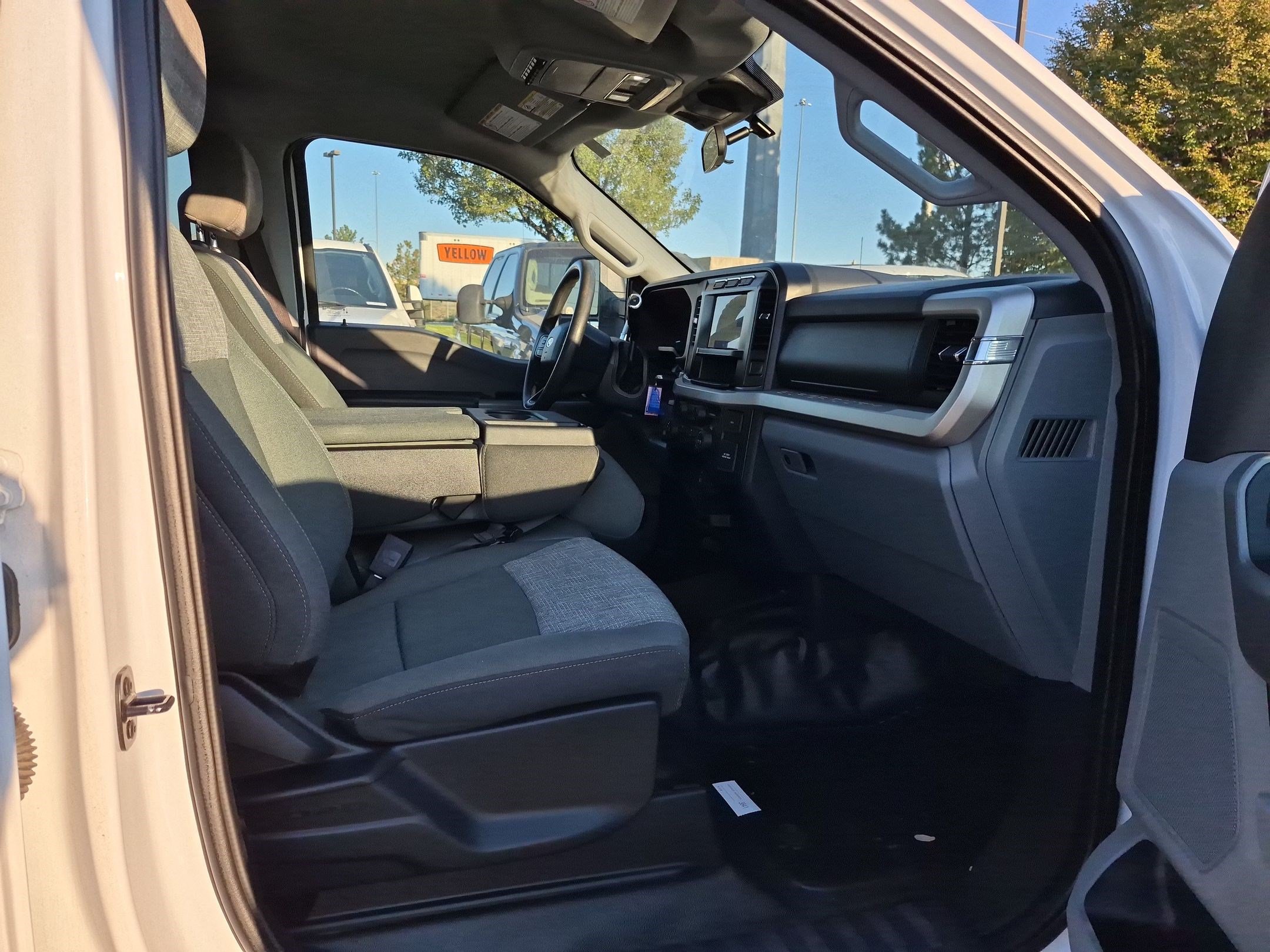 Used 2024 Ford F350 XLT w/ FX4 Off-Road Package AWD/4WD image 32
