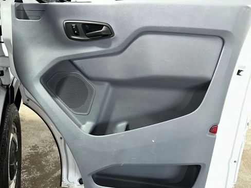 Used 2015 Ford Transit 150 130 Medium Roof image 24