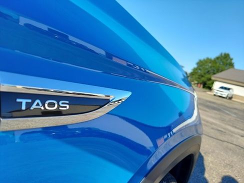 Used 2022 Volkswagen Taos SE image 14