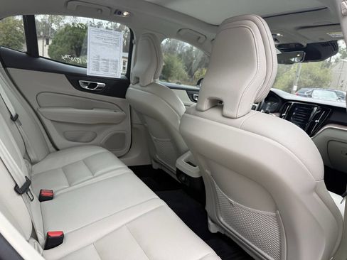 Used 2019 Volvo S60 T6 Momentum image 10