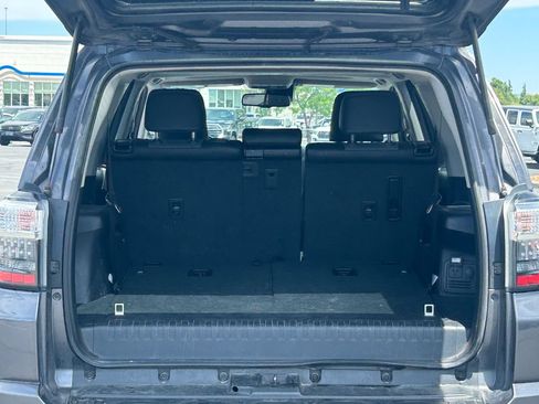 Used 2022 Toyota 4Runner SR5 Premium w/ Moonroof Package AWD/4WD image 30