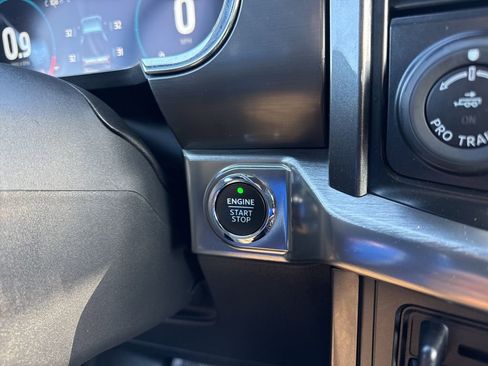 Used 2021 Ford F150 Lariat w/ Equipment Group 502A High image 23