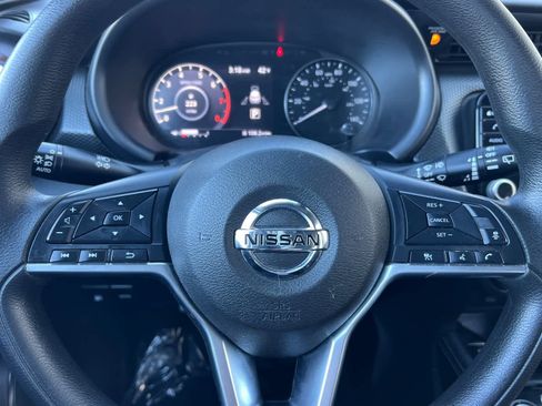 Used 2021 Nissan Kicks SV image 24