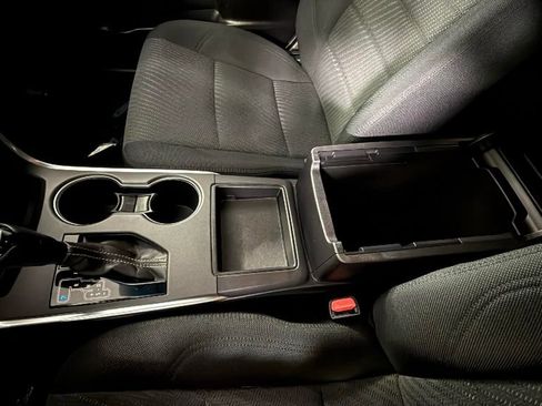 Used 2017 Toyota Camry XLE image 24