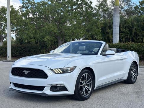 Used 2016 Ford Mustang Premium image 2