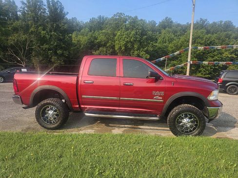 Used 2014 RAM 1500 Classic SLT w/ Luxury Group AWD/4WD image 4