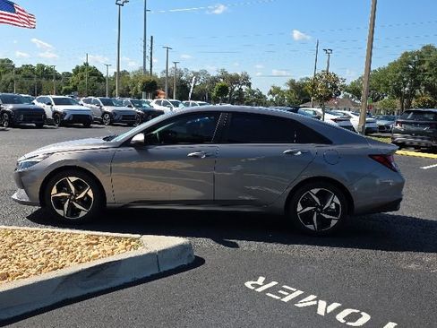 Certified 2023 Hyundai Elantra SEL w/ Convenience Package FWD image 18