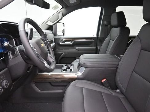 New 2026 Chevrolet Silverado 3500 LT AWD/4WD image 16