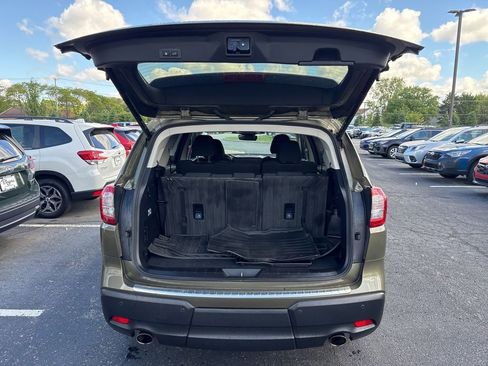 Certified 2023 Subaru Ascent Premium w/ Convenience Package AWD/4WD image 8