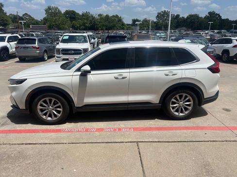 Used 2025 Honda CR-V EX image 5