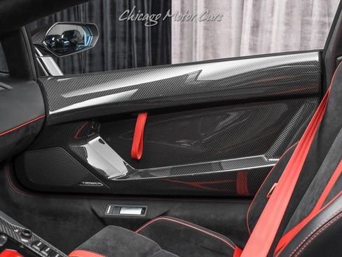 Used 2016 Lamborghini Aventador LP 750-4 Superveloce image 29