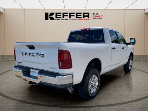 New 2025 RAM 2500 Big Horn AWD/4WD image 5