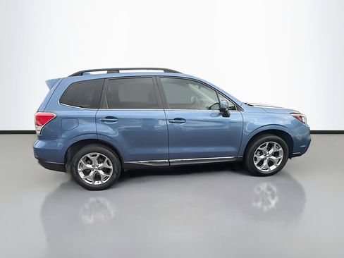 Used 2018 Subaru Forester 2.5i Touring image 2