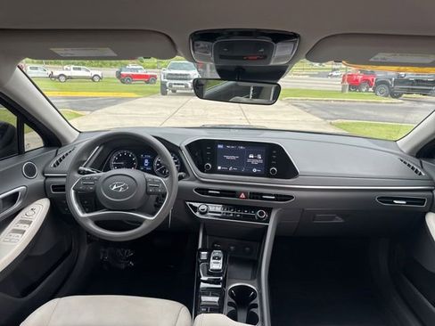 Used 2023 Hyundai Sonata SE w/ Cargo Package FWD image 15
