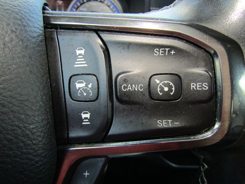 Used 2019 RAM 1500 Limited AWD/4WD image 31