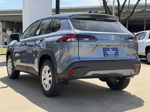 New 2026 Toyota Corolla Cross L image 7