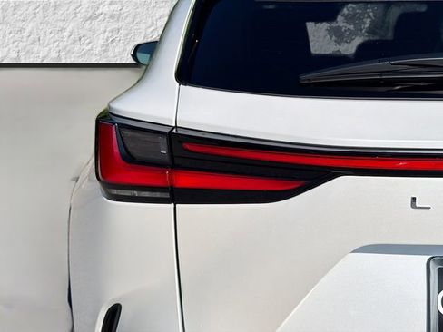 Used 2024 Lexus NX 350 AWD image 10