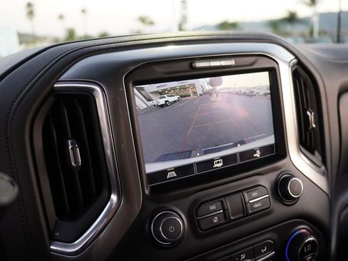 Used 2022 Chevrolet Silverado 2500 LT w/ Convenience Package image 17