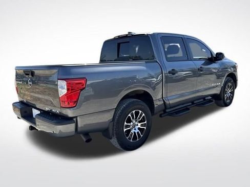 Used 2023 Nissan Titan SV w/ SV Convenience Package image 6