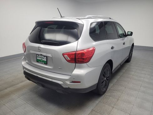 Used 2018 Nissan Pathfinder SL image 9
