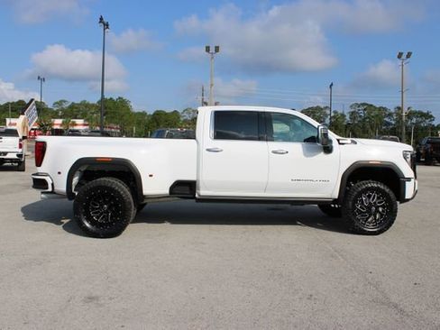Used 2024 GMC Sierra 3500 Denali Ultimate AWD/4WD image 15