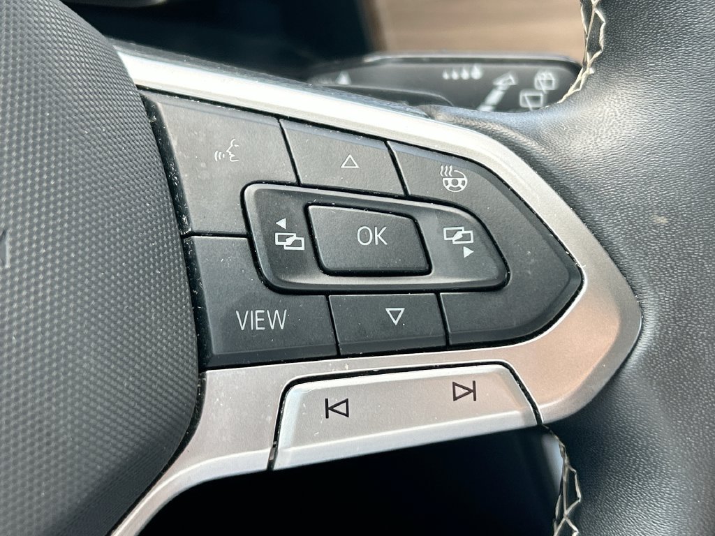 Used 2025 Volkswagen Atlas SE FWD image 17