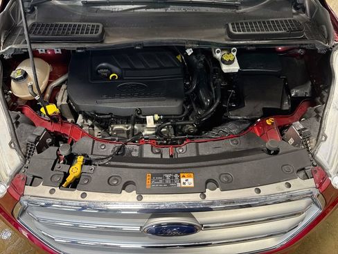 Used 2017 Ford Escape SE w/ Equipment Group 201A AWD/4WD image 31