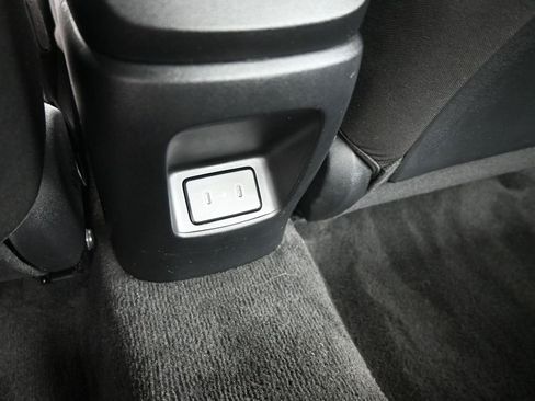 Certified 2025 Hyundai Elantra Sport image 28