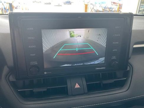 Used 2021 Toyota RAV4 LE FWD image 15