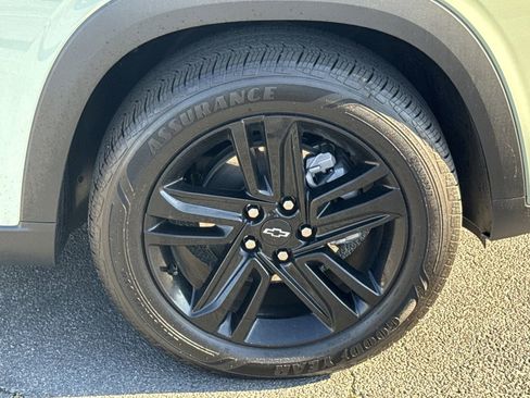 Used 2025 Chevrolet Trax ACTIV image 12