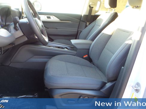 New 2026 Ford Explorer Active image 9