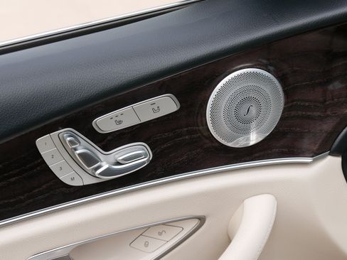Used 2020 Mercedes-Benz E 350 Sedan image 34