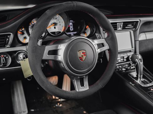Used 2015 Porsche 911 GT3 RWD image 35