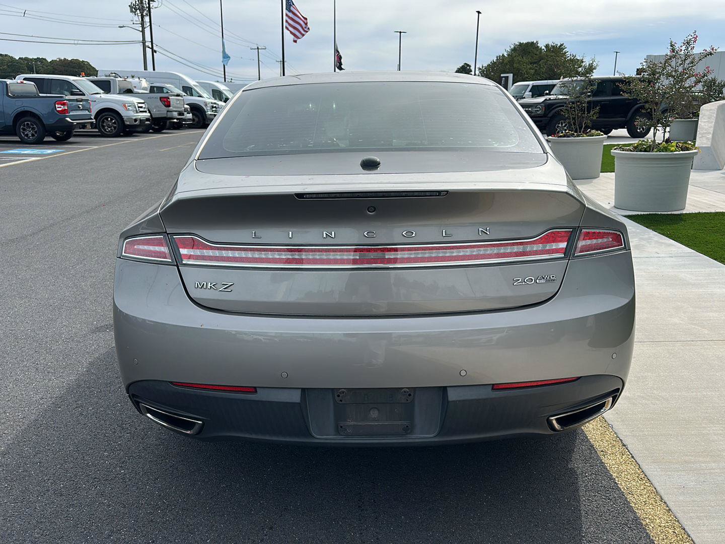 Used 2016 Lincoln MKZ AWD w/ Equipment Group 300A Reserve image 6