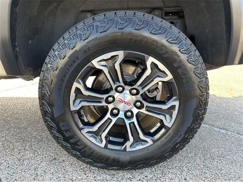Certified 2023 GMC Canyon AT4 image 9