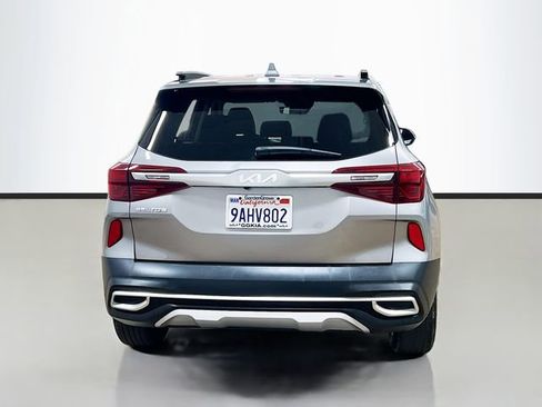 Certified 2022 Kia Seltos S image 6