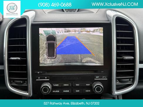 Used 2017 Porsche Cayenne Platinum Edition image 17