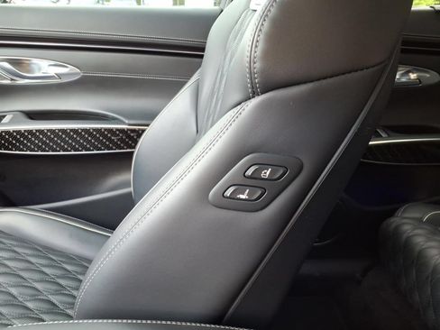 Used 2023 Genesis GV70 3.5T Sport w/ Sport Prestige Package AWD/4WD image 32