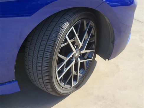 Used 2019 Hyundai Elantra Sport w/ Cargo Package image 6