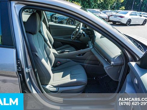 Used 2024 Hyundai Elantra SEL FWD image 22
