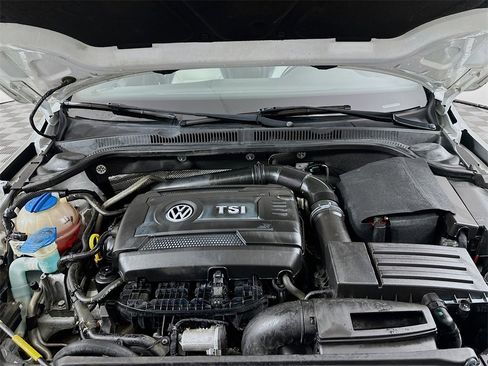 Used 2016 Volkswagen Jetta Sport image 29