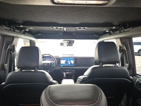 Used 2022 Ford Bronco Badlands image 13
